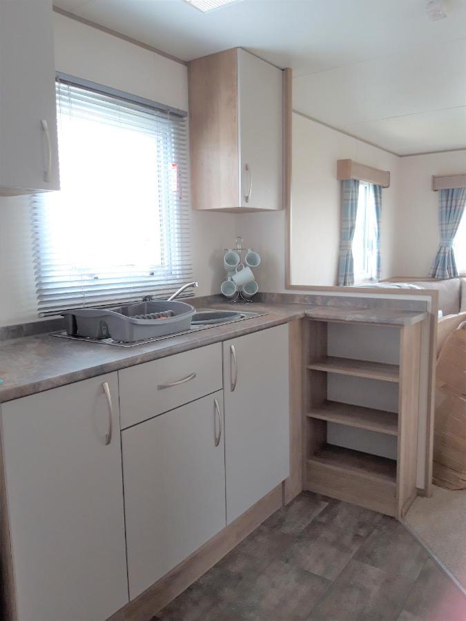 Luxury 2019 8 Berth Caravan With Hot Tub @ Tattershall Lakes Exterior foto