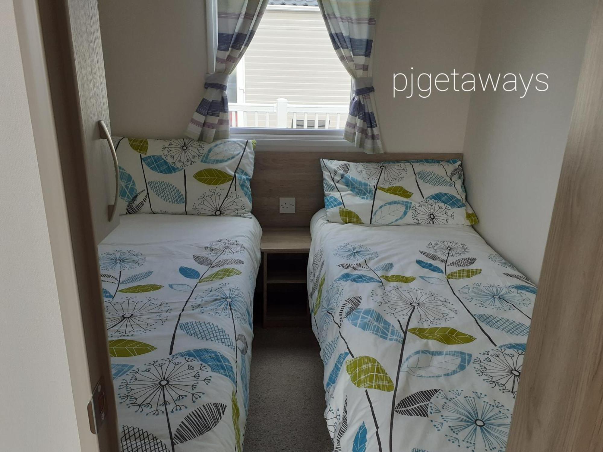 Luxury 2019 8 Berth Caravan With Hot Tub @ Tattershall Lakes Exterior foto